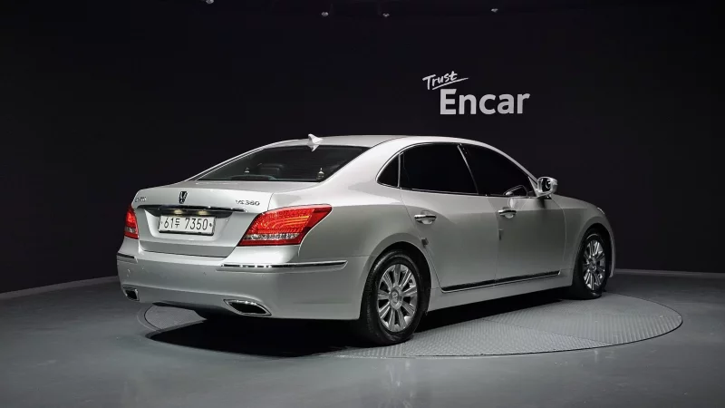 Hyundai Equus