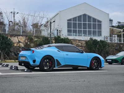 Lotus EVORA