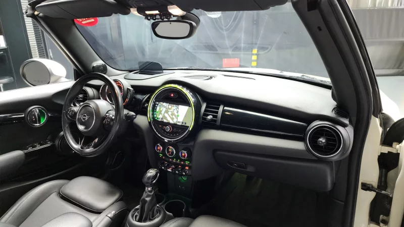 MINI Cooper Convertible