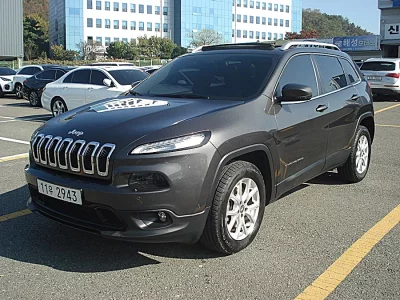 Jeep CHEROKEE