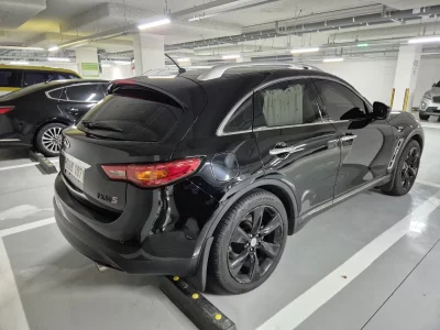 Infiniti FX