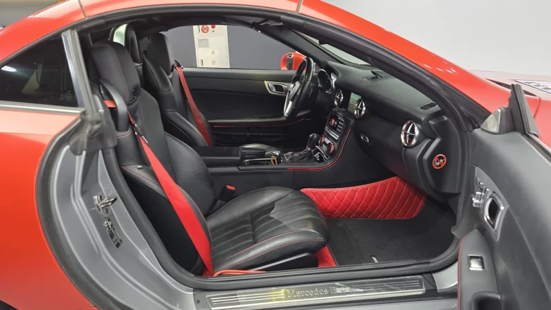 Mercedes-Benz SLK-Class