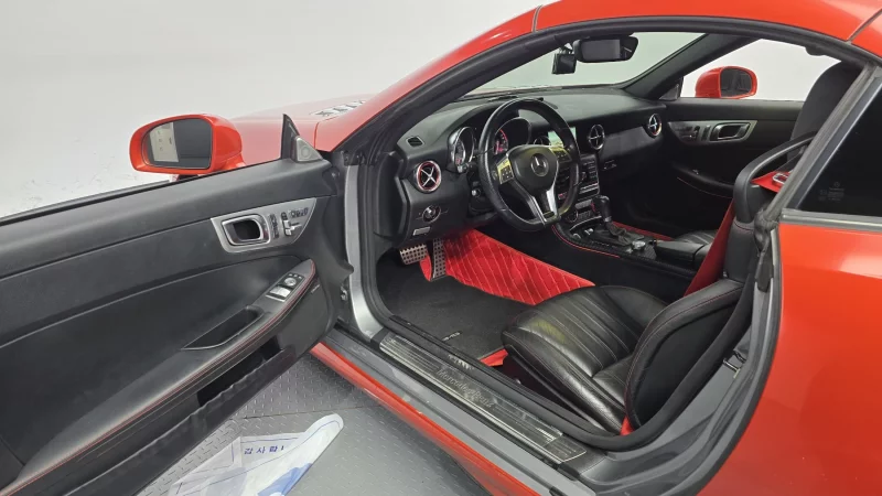 Mercedes-Benz SLK-Class