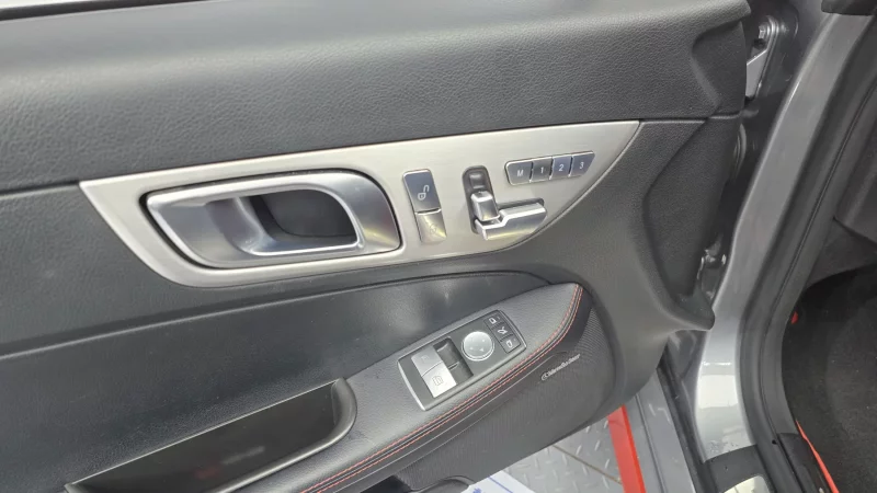 Mercedes-Benz SLK-Class