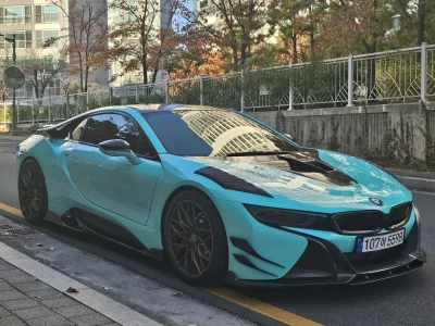 BMW i8