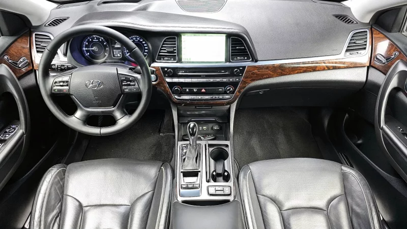 Hyundai Aslan