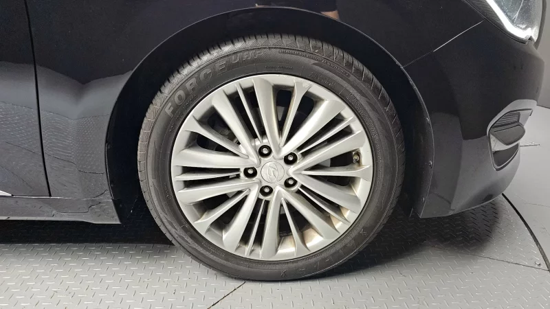 Hyundai Aslan