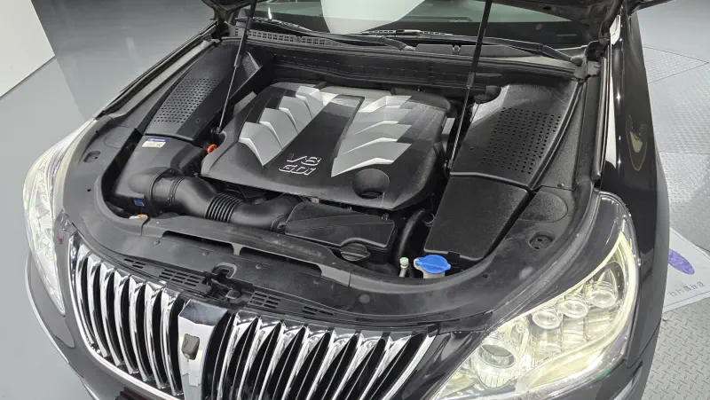 Hyundai Equus
