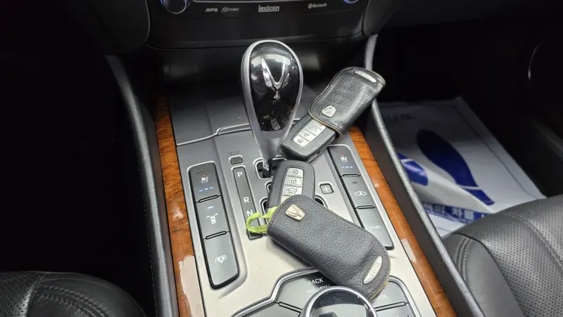 Hyundai Equus