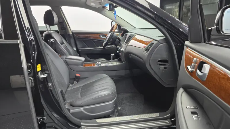 Hyundai Equus