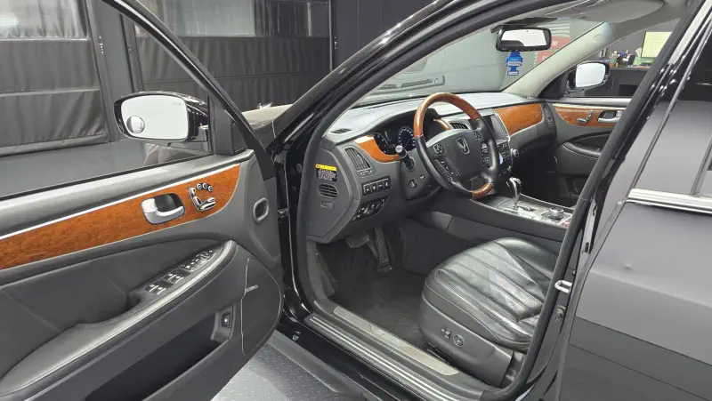 Hyundai Equus
