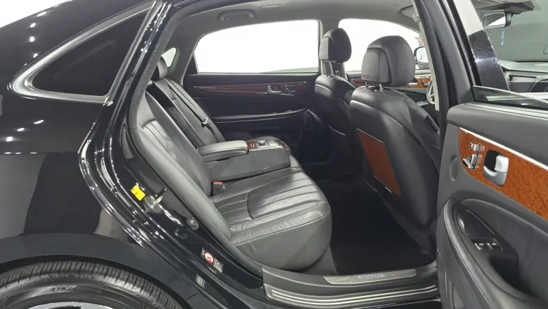 Hyundai Equus