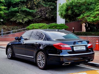 Hyundai Genesis