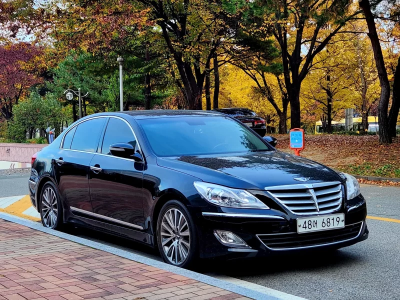Hyundai Genesis