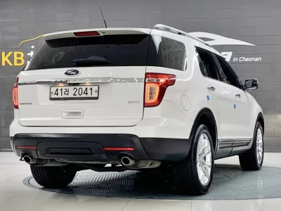 Ford EXPLORER