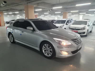 Hyundai Genesis