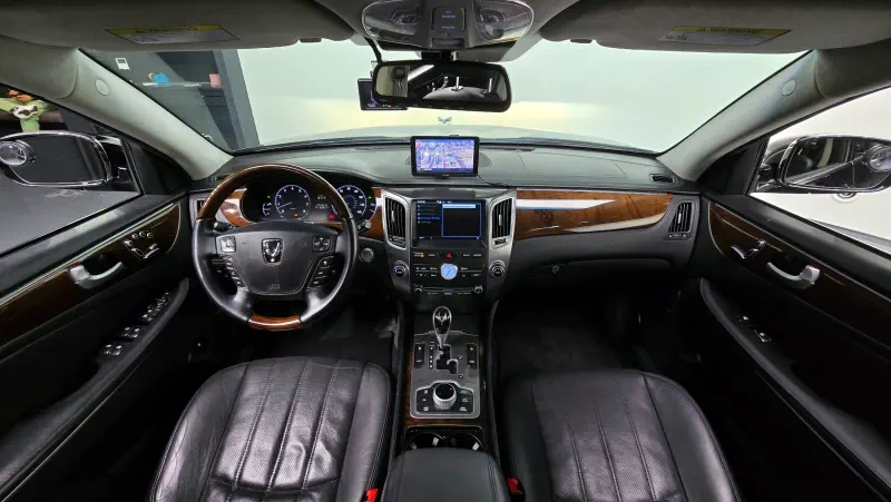 Hyundai Equus