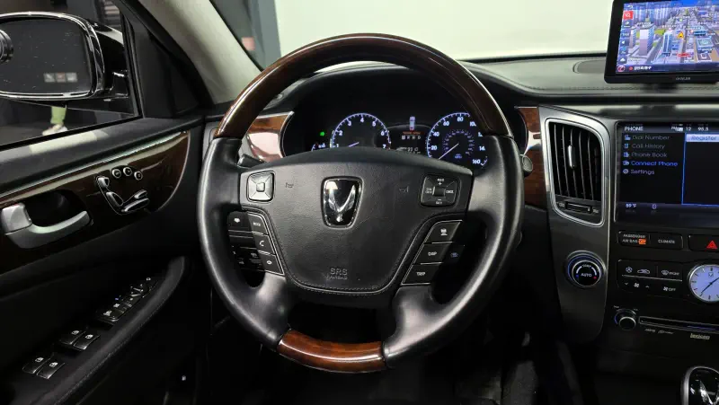 Hyundai Equus