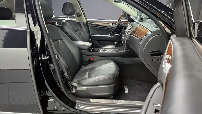 Hyundai Equus