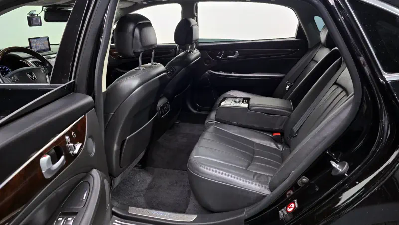 Hyundai Equus