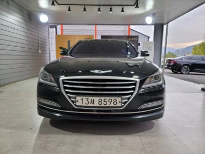 Hyundai Genesis