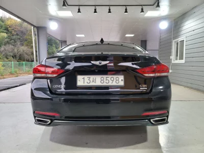Hyundai Genesis