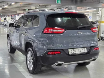 Jeep CHEROKEE