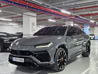 Lamborghini URUS