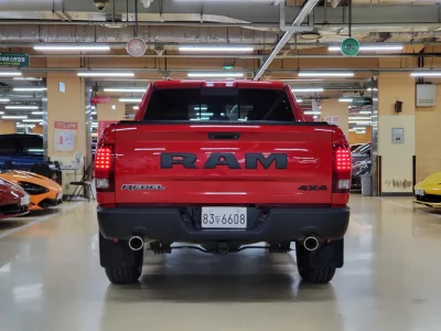 Dodge Ram Pick Up