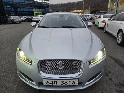 Jaguar XF