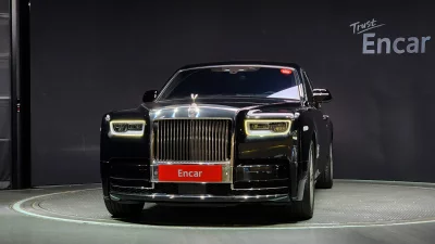 Rolls-Royce PHANTOM