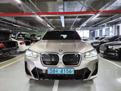 BMW iX3