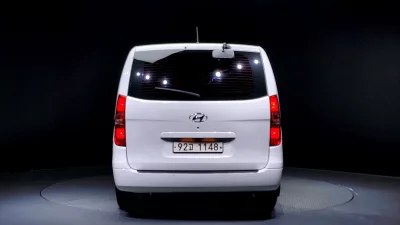Hyundai Starex