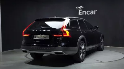 Volvo V90