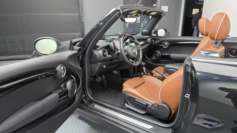 MINI Cooper Convertible