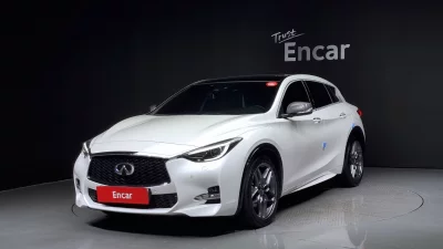 Infiniti Q30