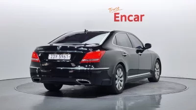Hyundai Equus