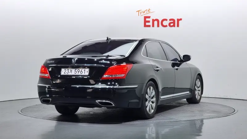 Hyundai Equus