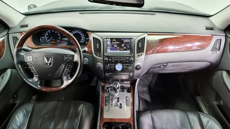 Hyundai Equus