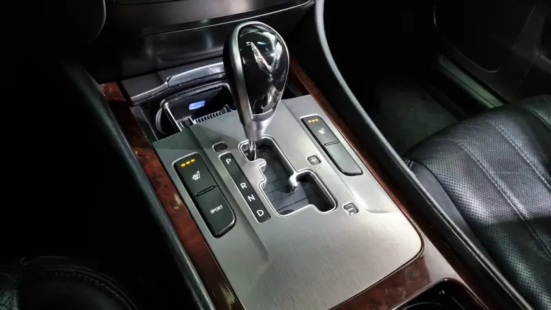 Hyundai Equus