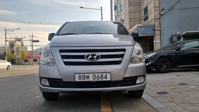 Hyundai Starex