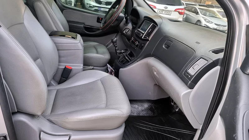 Hyundai Grand Starex