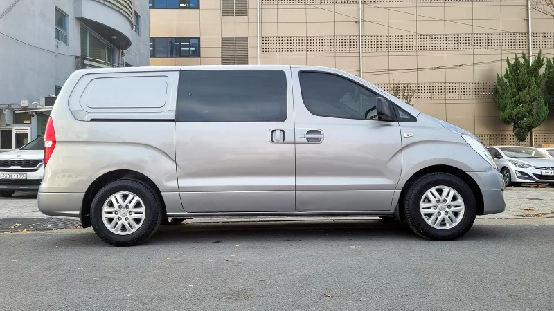 Hyundai Grand Starex