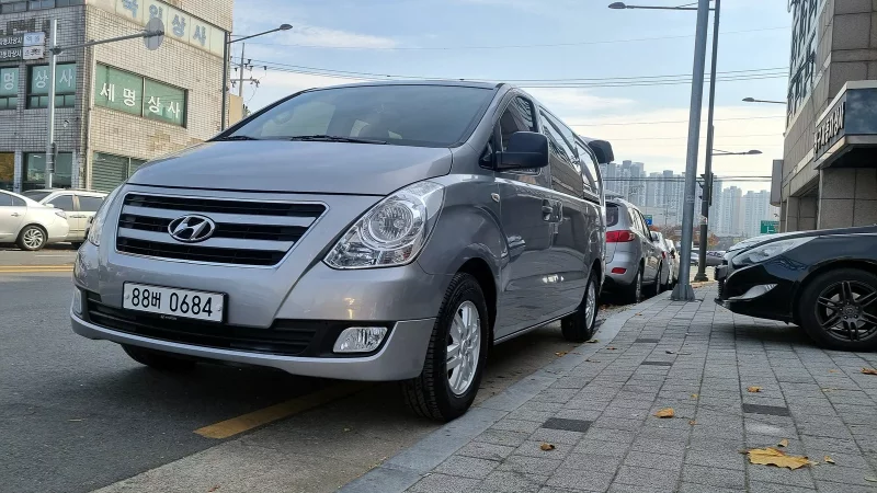 Hyundai Starex