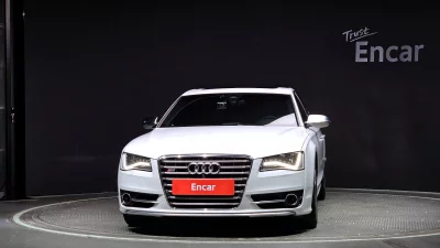 Audi S8