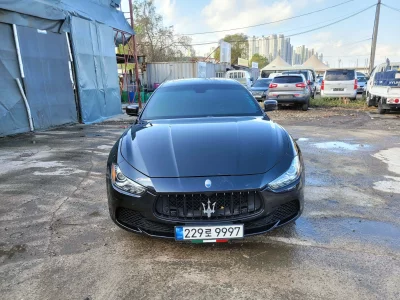 Maserati GHIBLI