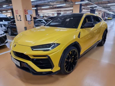 Lamborghini URUS