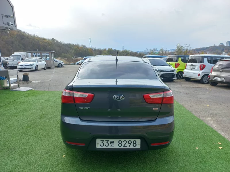 Kia pride