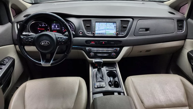 Kia Carnival