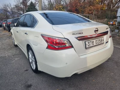 Nissan Altima